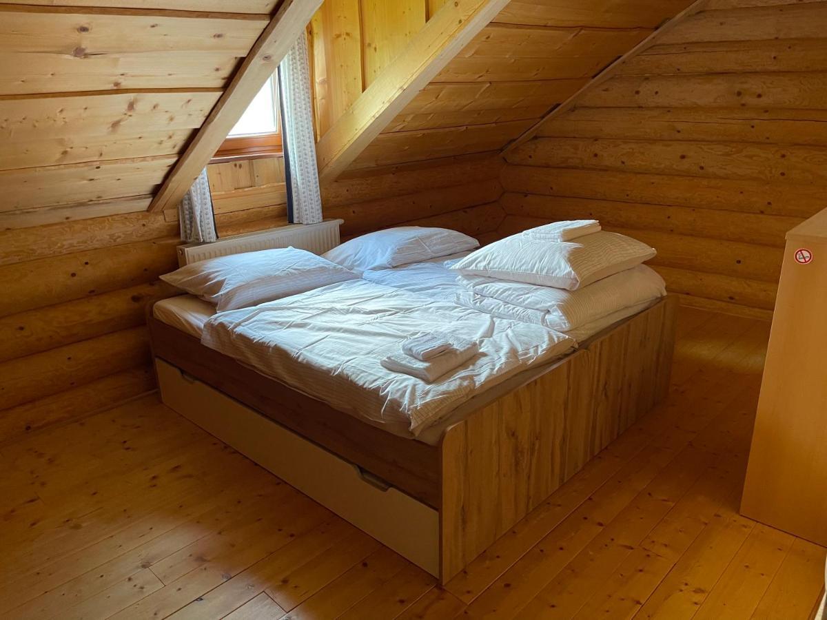 Štrba Trinity Log Cabin Wellness Resort מראה חיצוני תמונה