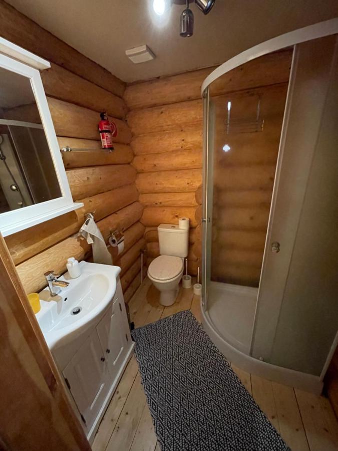Štrba Trinity Log Cabin Wellness Resort מראה חיצוני תמונה
